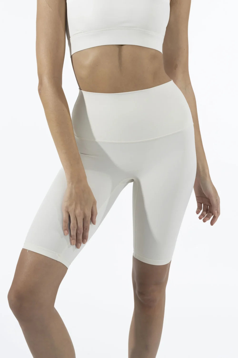 DYNAMIC HIGH WAIST SHORTS