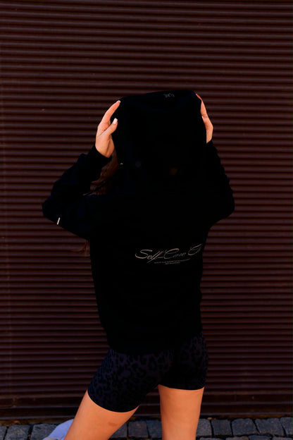 SELF-CARE CLUB SWEATSHIRT WITH A HOOD AND POCKETS - Black