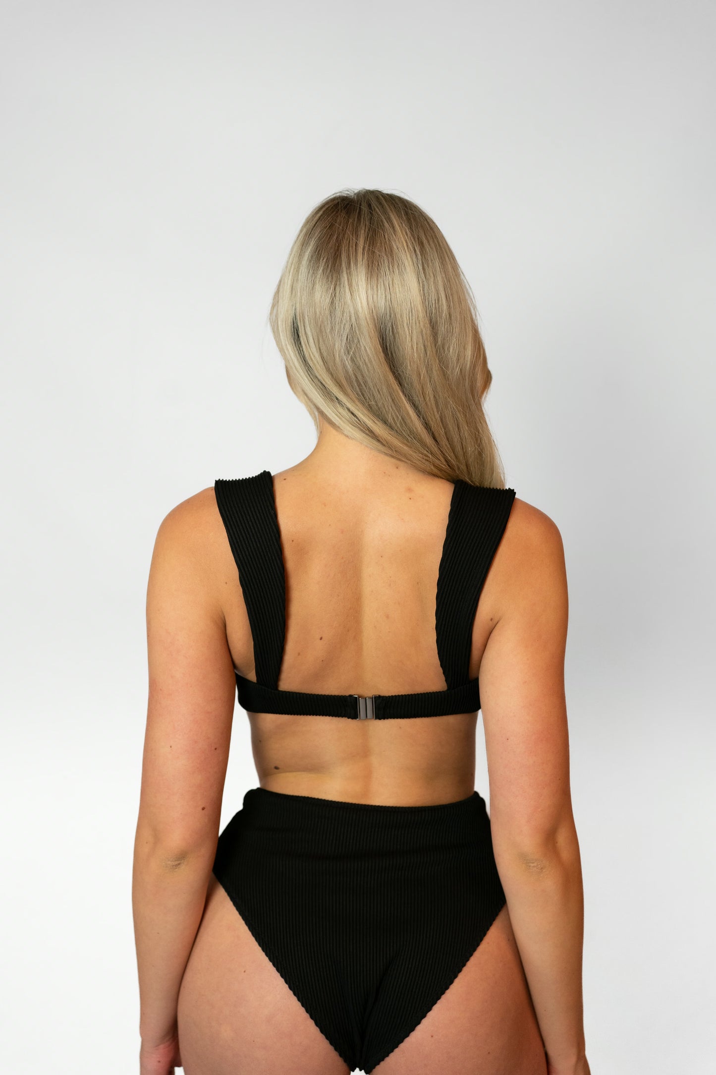 AMAZONICO – HIGH WAISTED BIKINI BOTTOM - Black