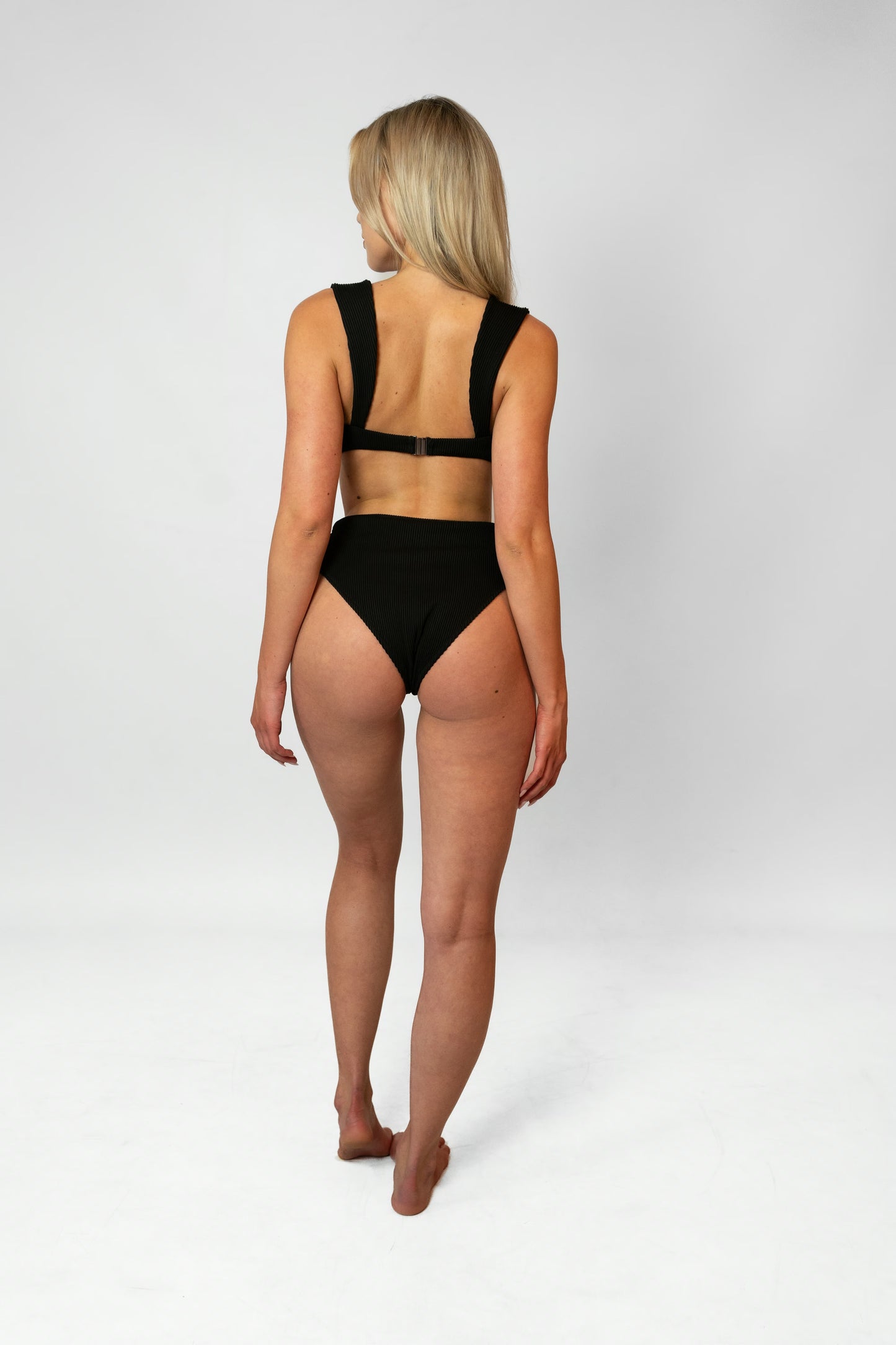 AMAZONICO – HIGH WAISTED BIKINI BOTTOM - Black