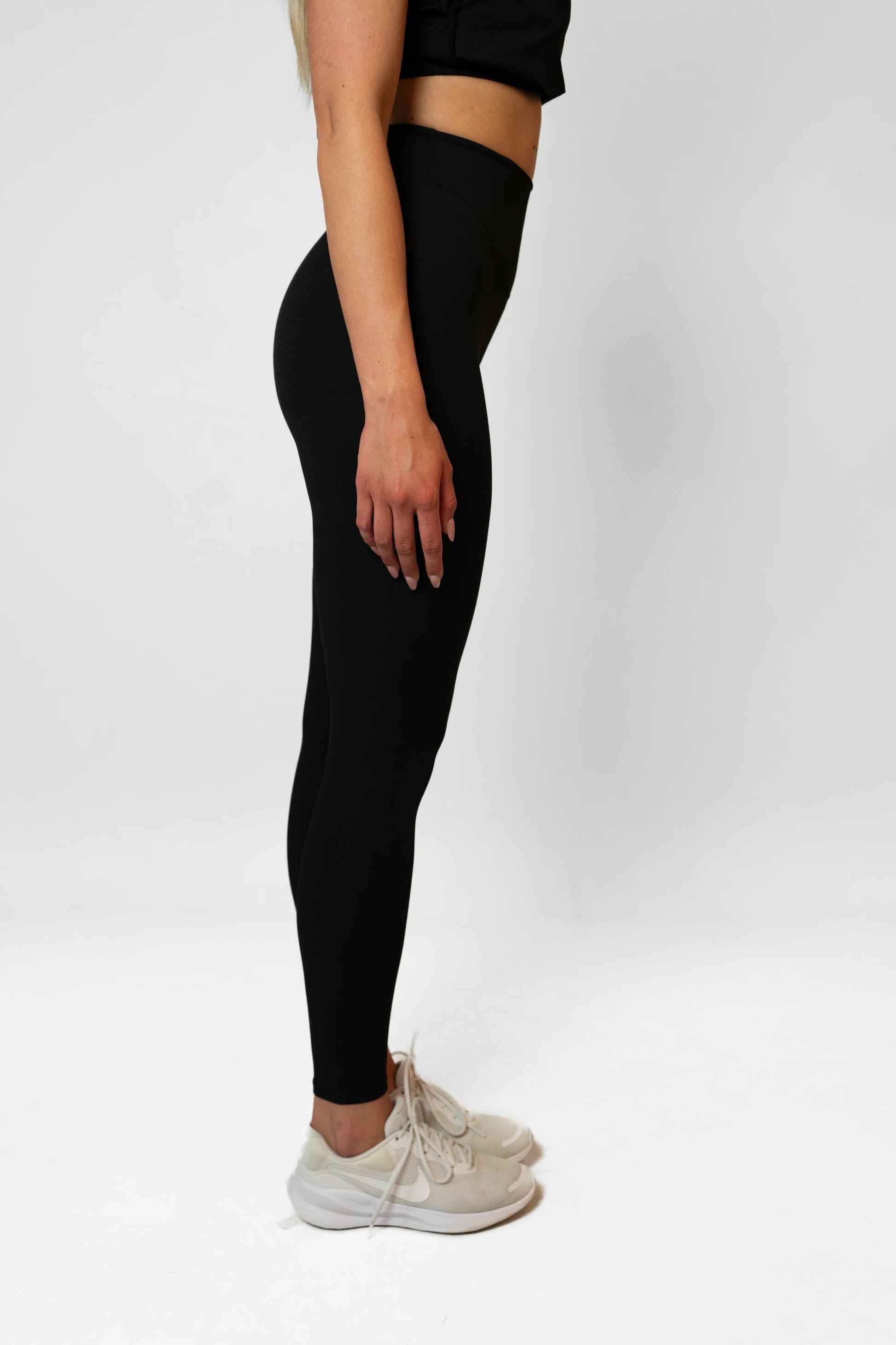 CLASSIC HIGH WAIST LEGGINGS - Black