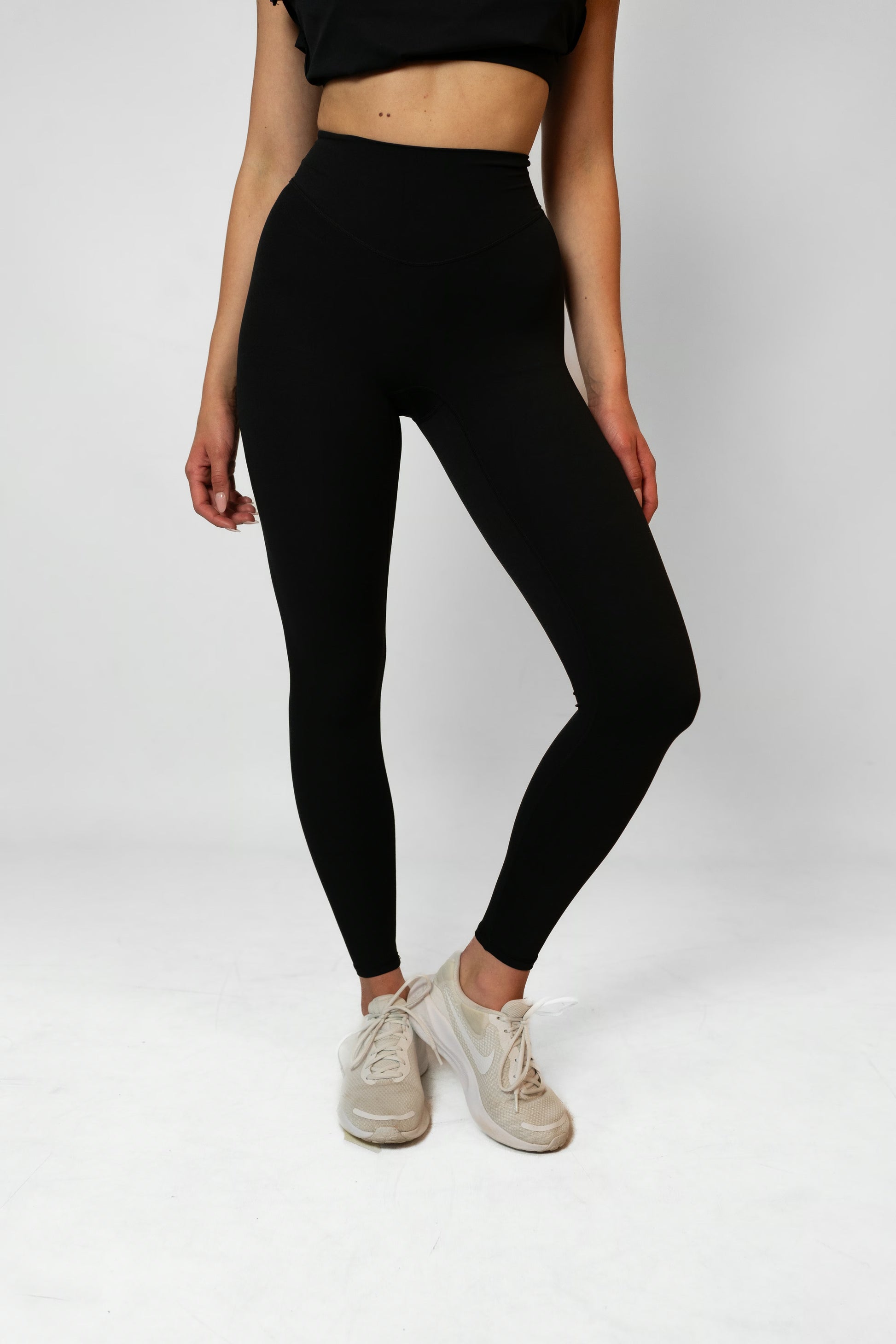 CLASSIC HIGH WAIST LEGGINGS - Black