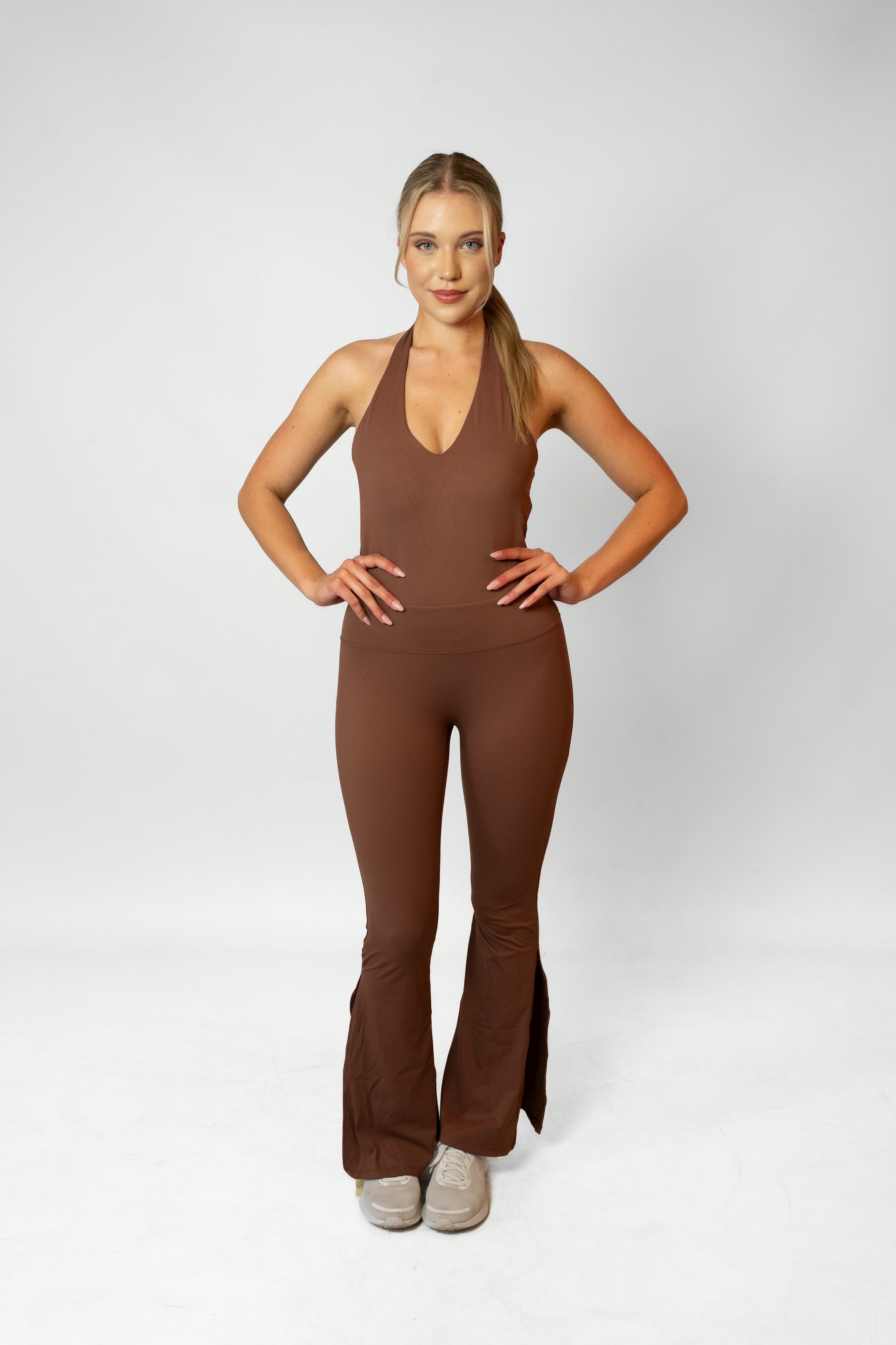 HALTER FLARE JUMPSUIT - Brown