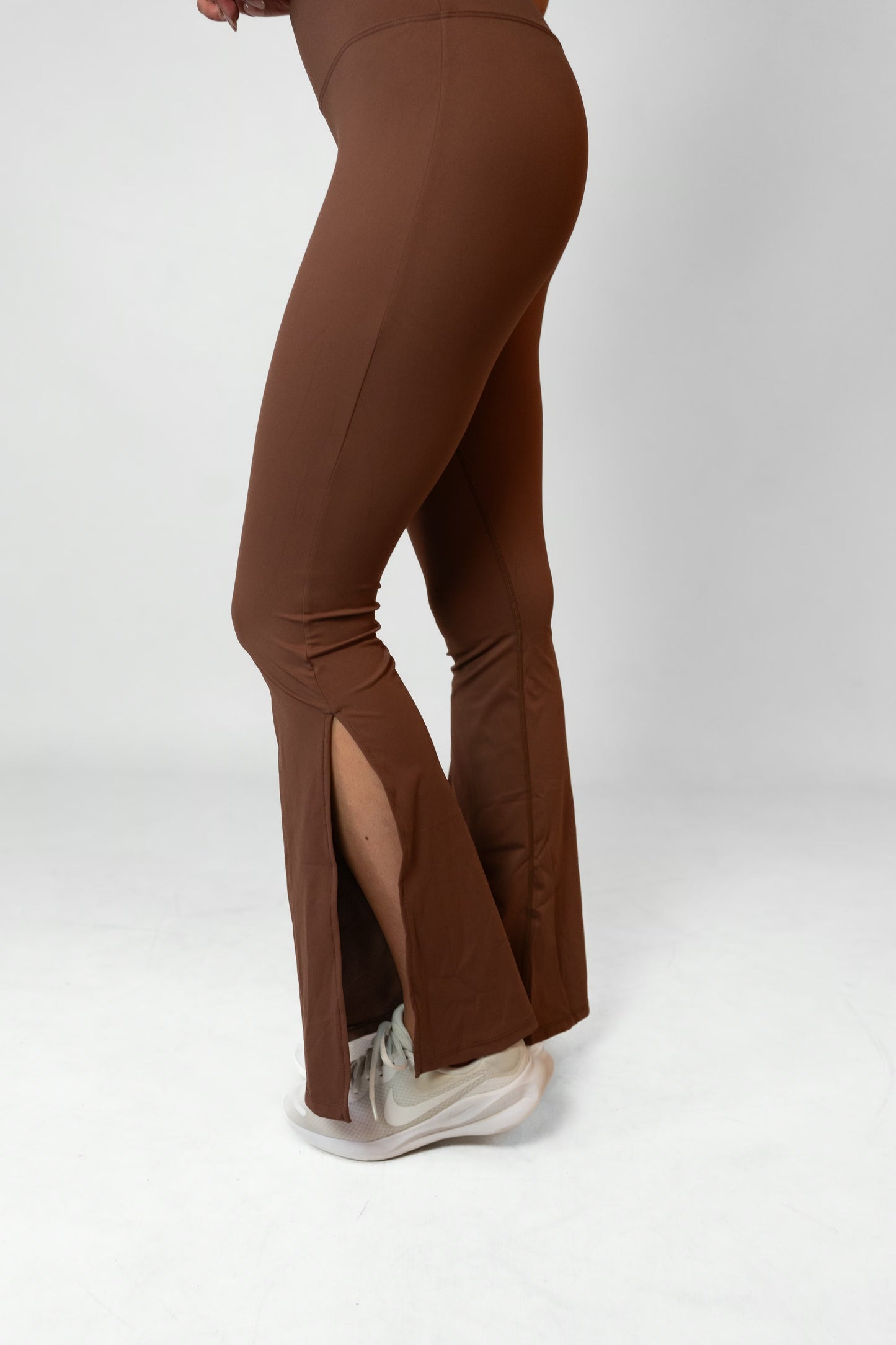 HALTER FLARE JUMPSUIT - Brown