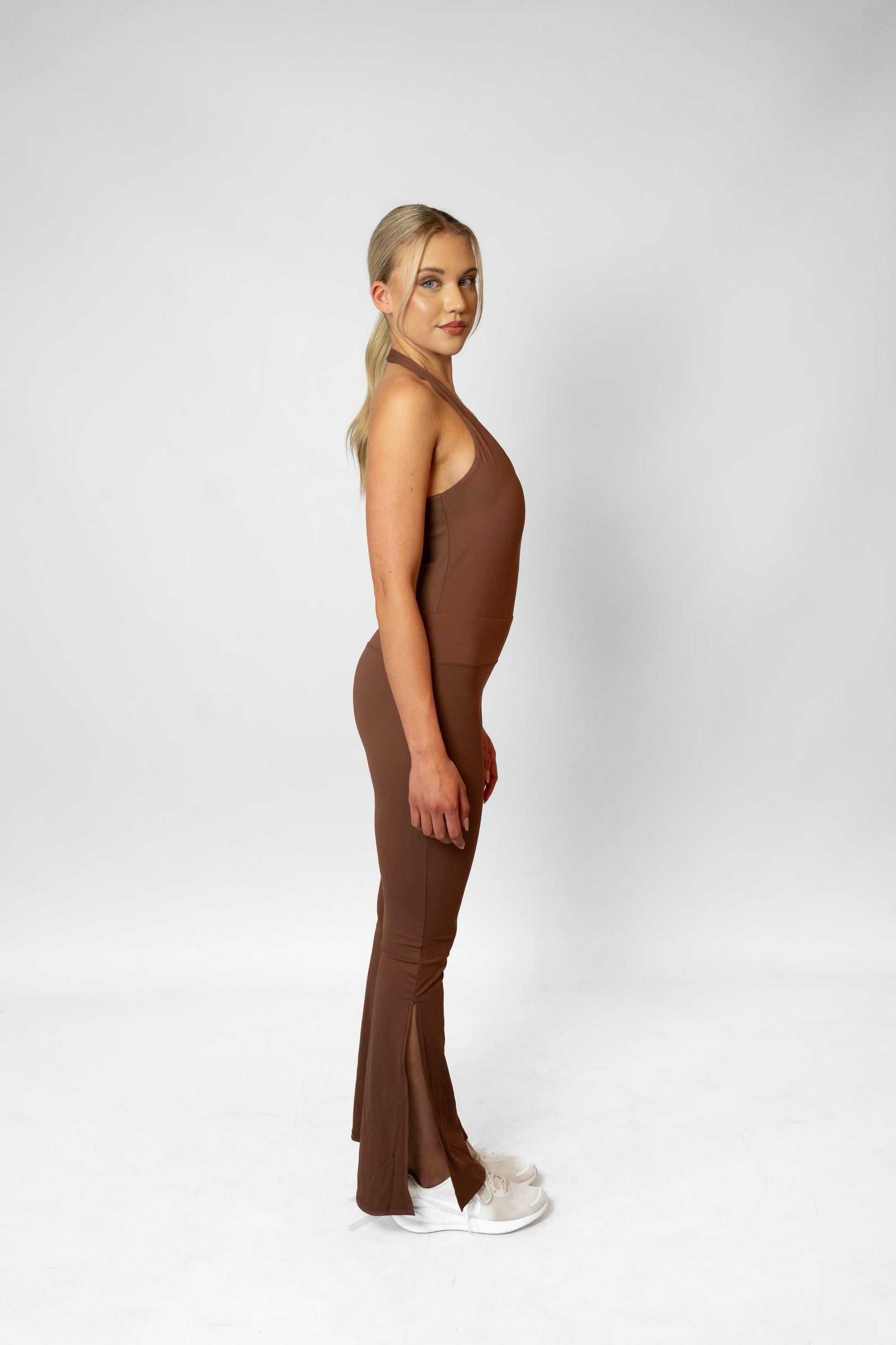 HALTER FLARE JUMPSUIT - Brown