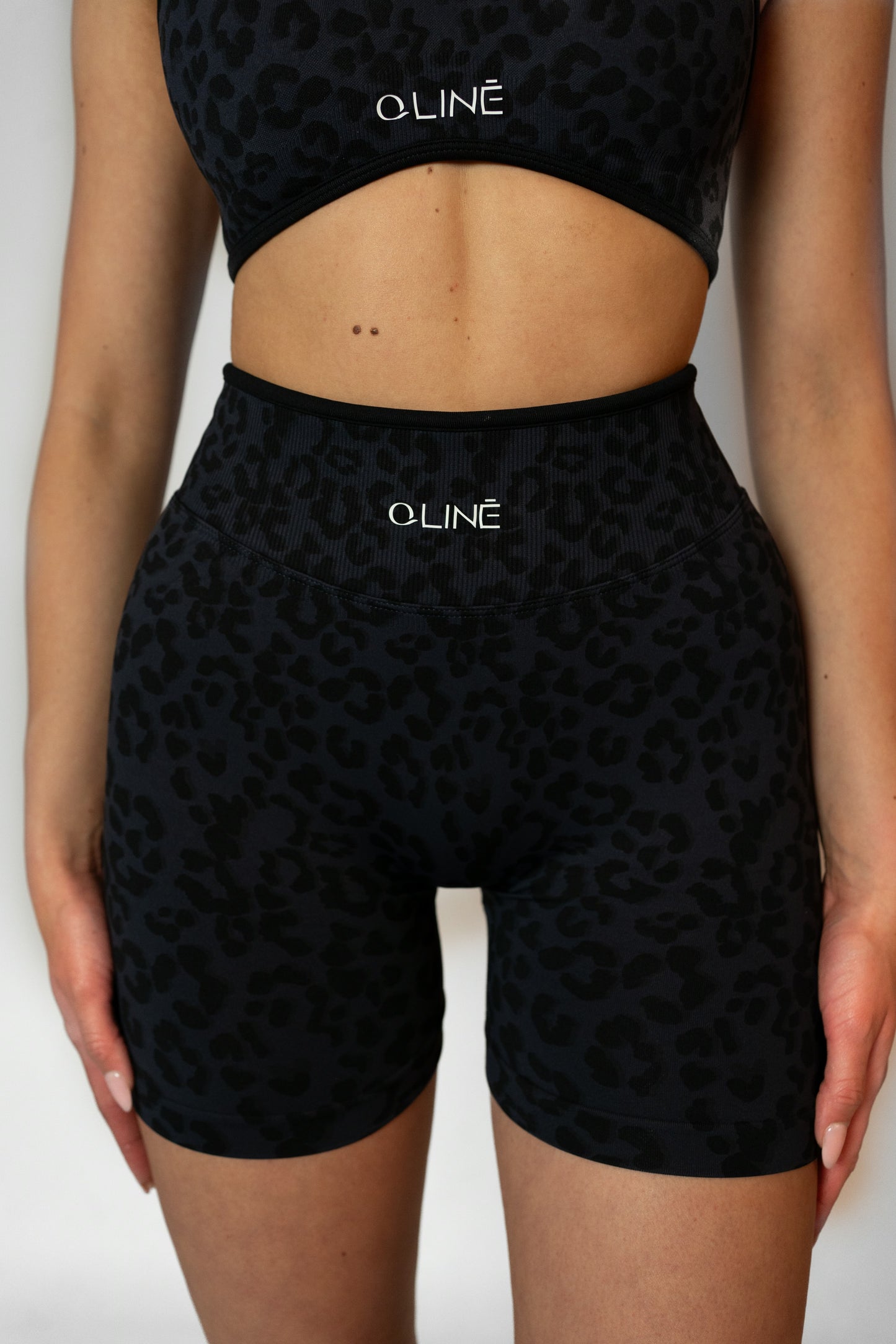 LEOPARD HIGH WAIST SHORTS - Black