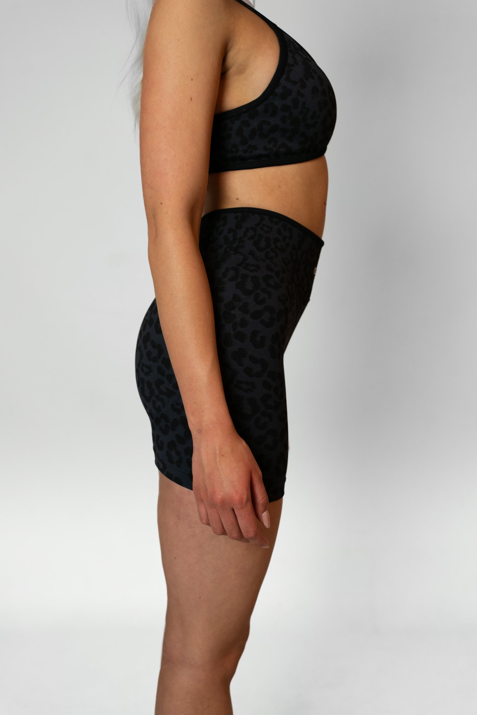 LEOPARD HIGH WAIST SHORTS - Black