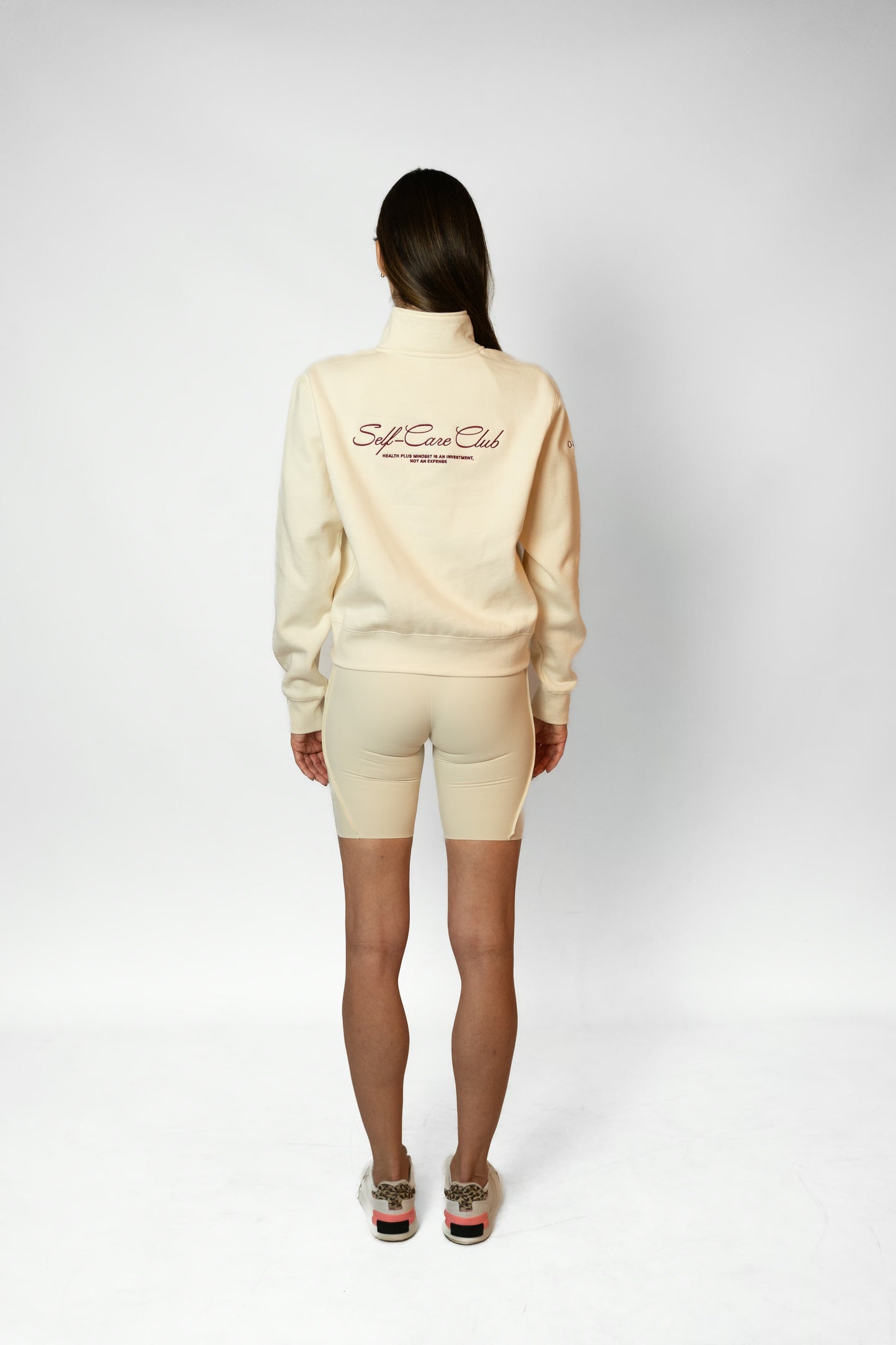 SELF-CARE CLUB SWEATHISRT WITH SHORT ZIPPER - Ivory