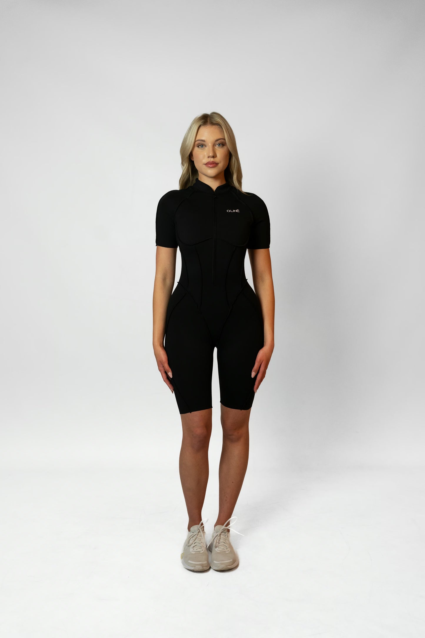 SHAPELINE SHORT OVERALL WITH ZIPPER - Black