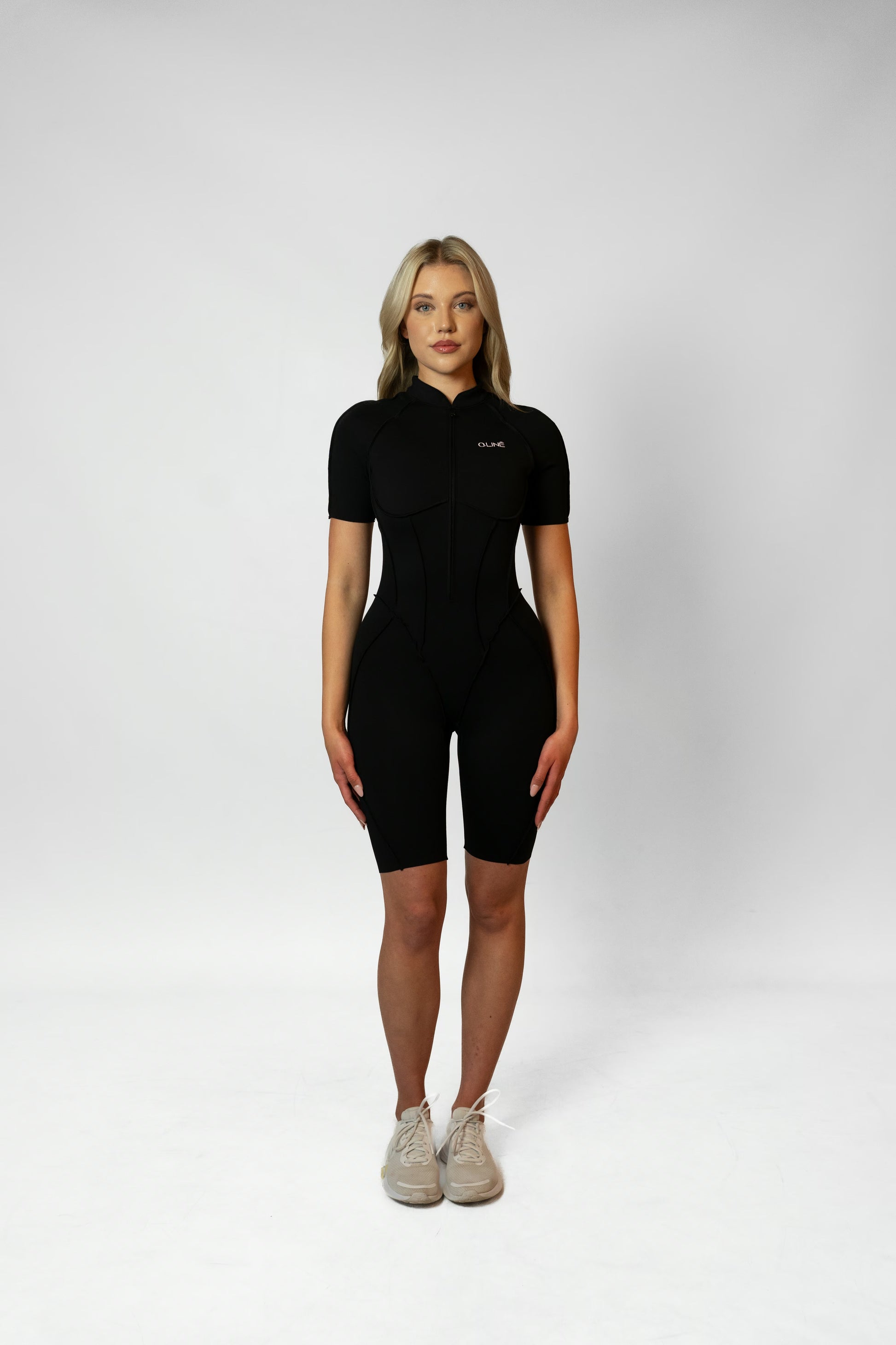 SHAPELINE SHORT OVERALL WITH ZIPPER - Black