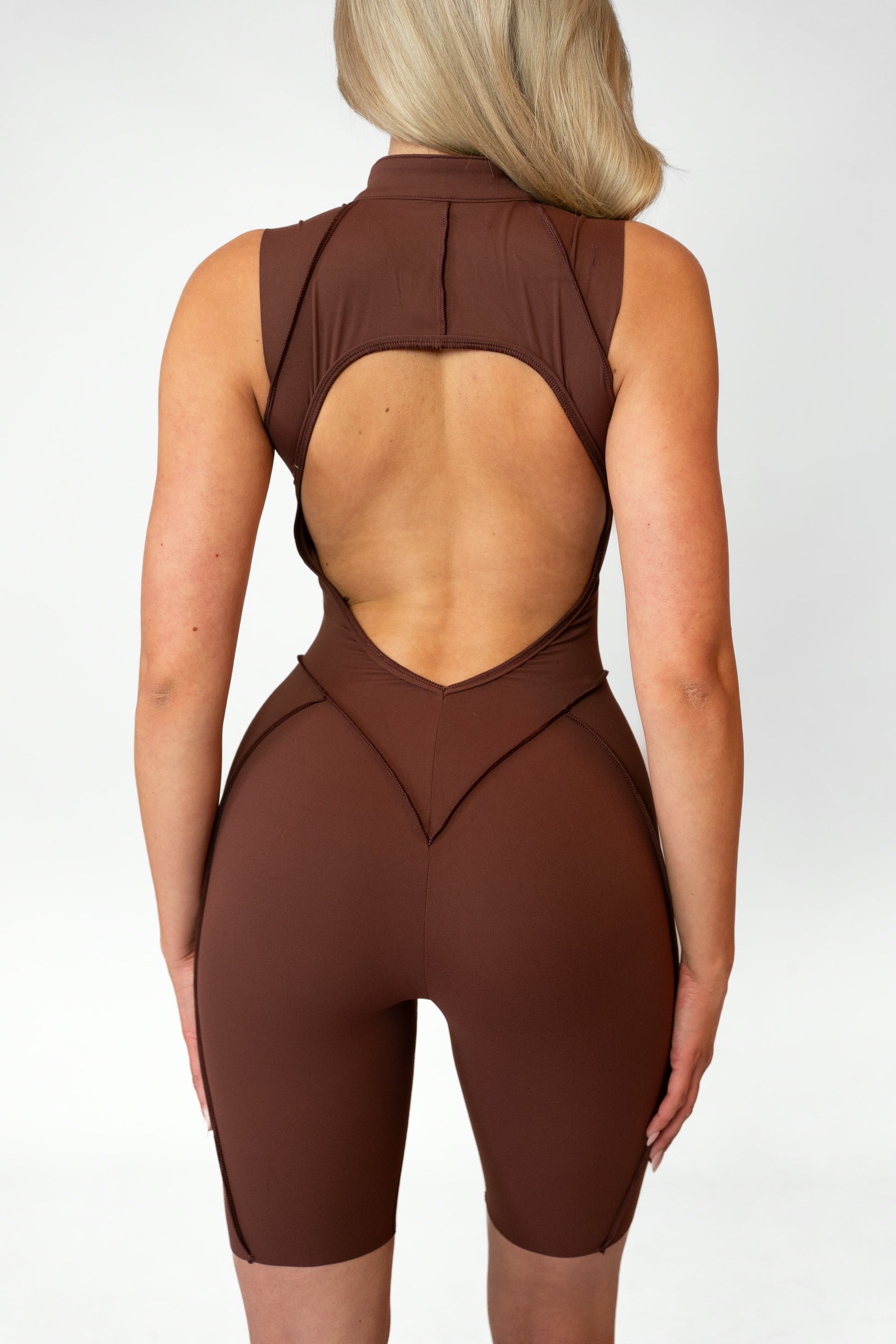 SHAPELINE SHORT OVERALL WITH ZIPPER - Brown