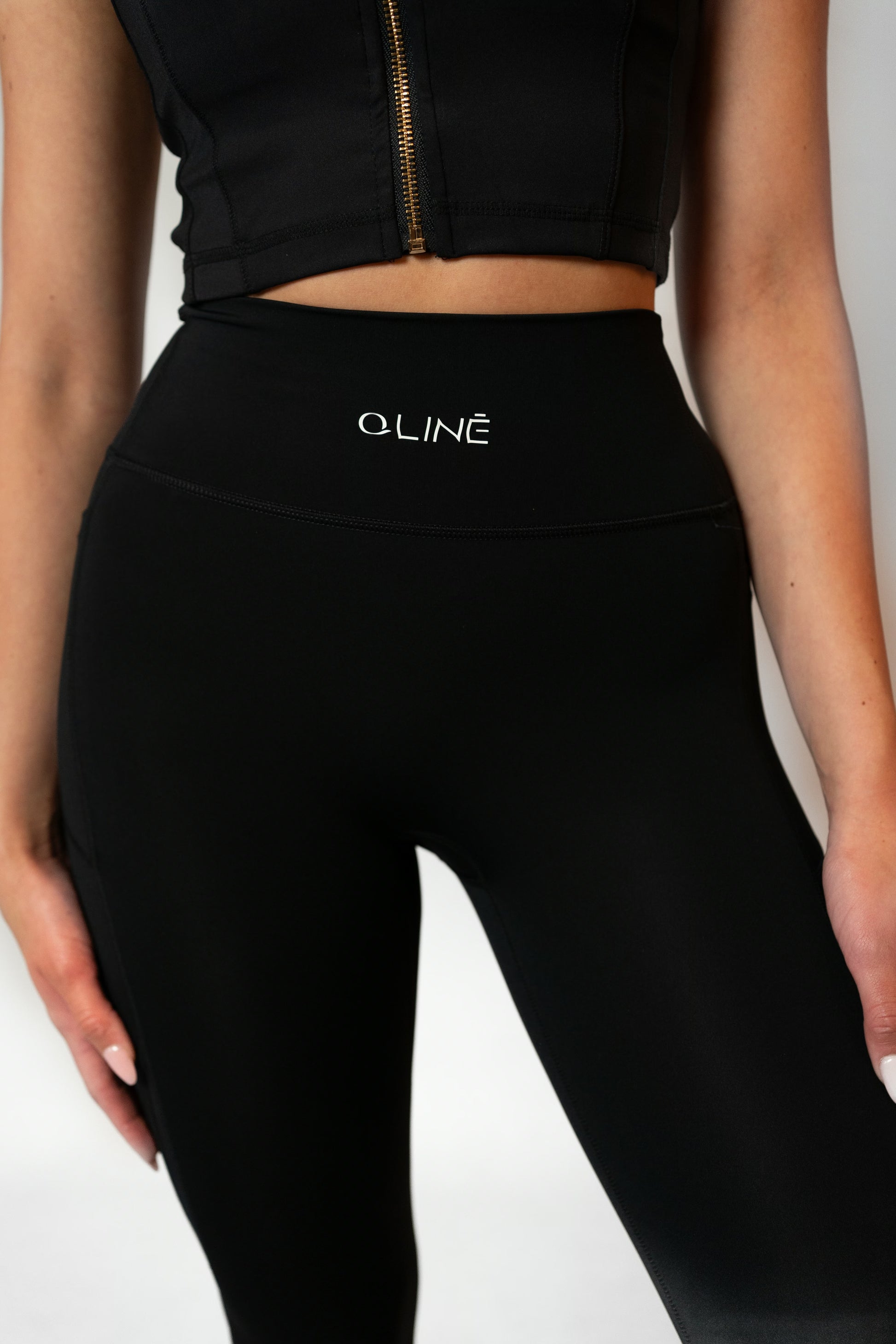 SIDE MESH LEGGINGS - Black
