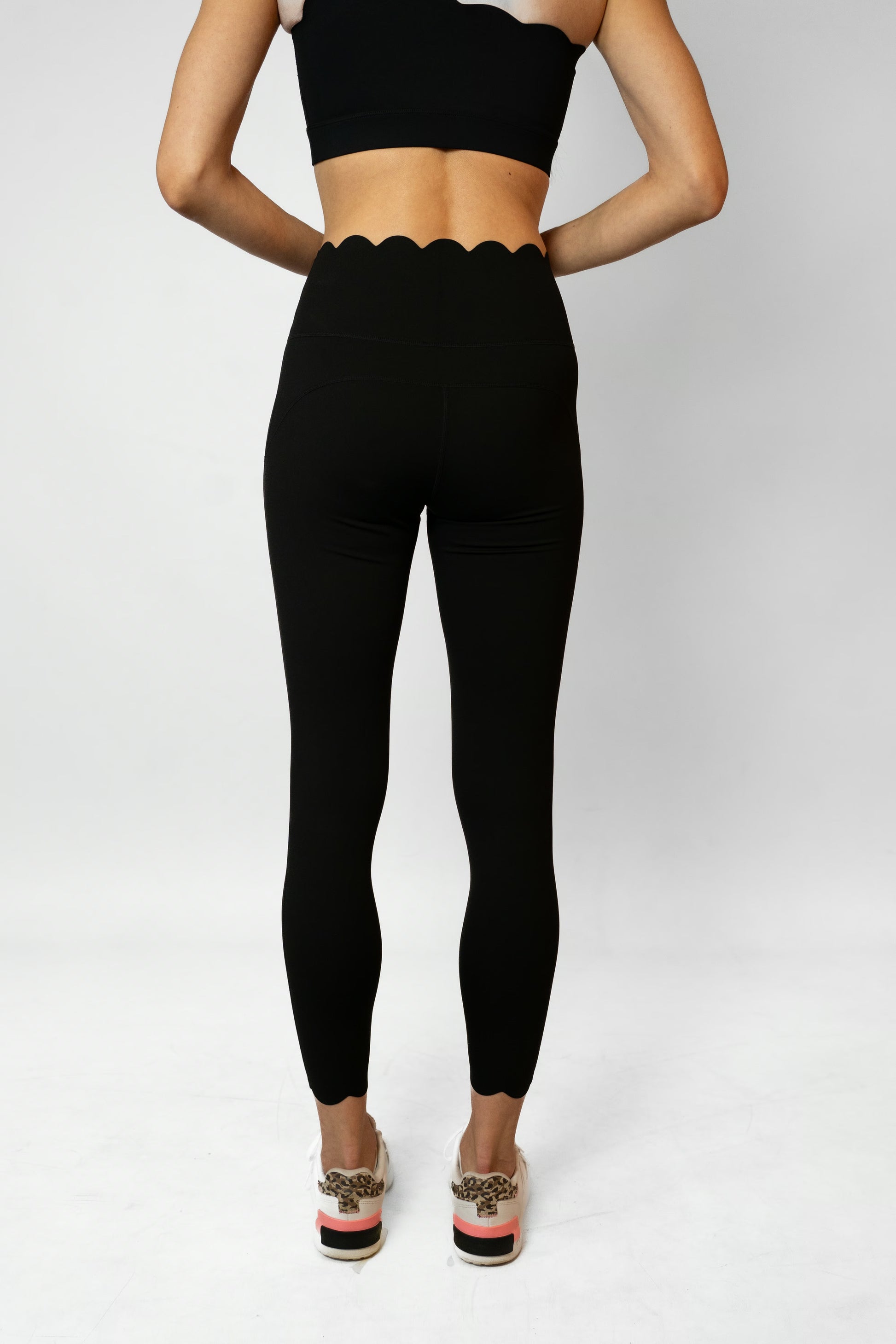 WAVE HIGH WAIST LEGGING - Black